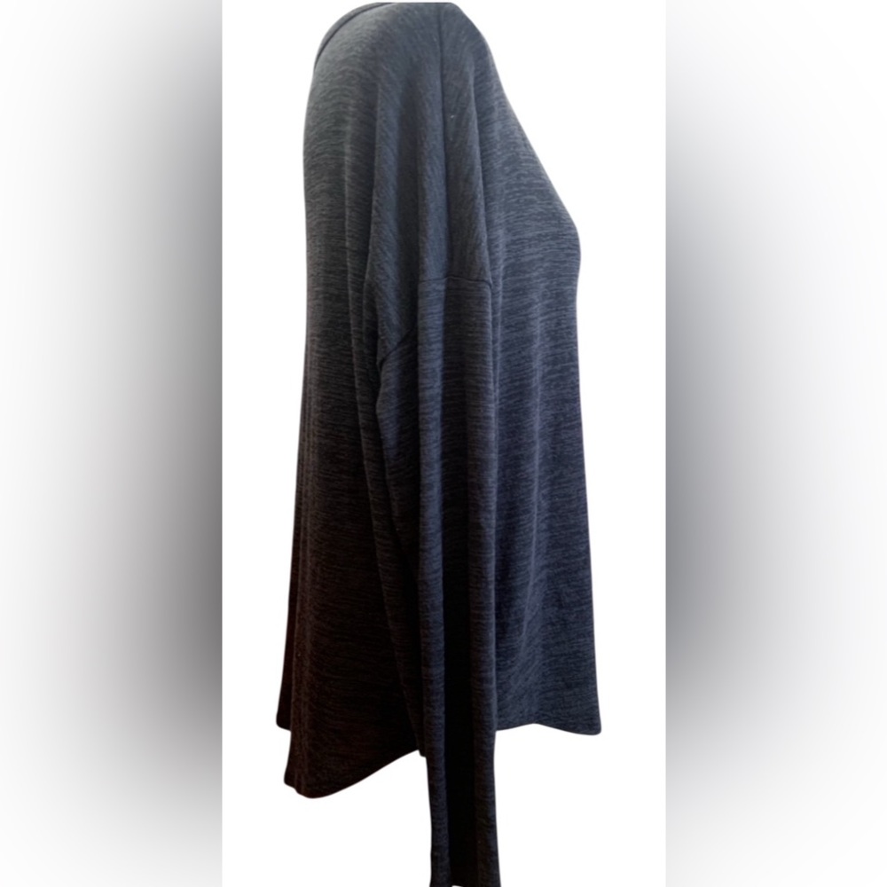 Time and Tru Gray Long Sleeve Relaxed Fit‎ Shirt Tail Hem Top, size large - Picture 5 of 6